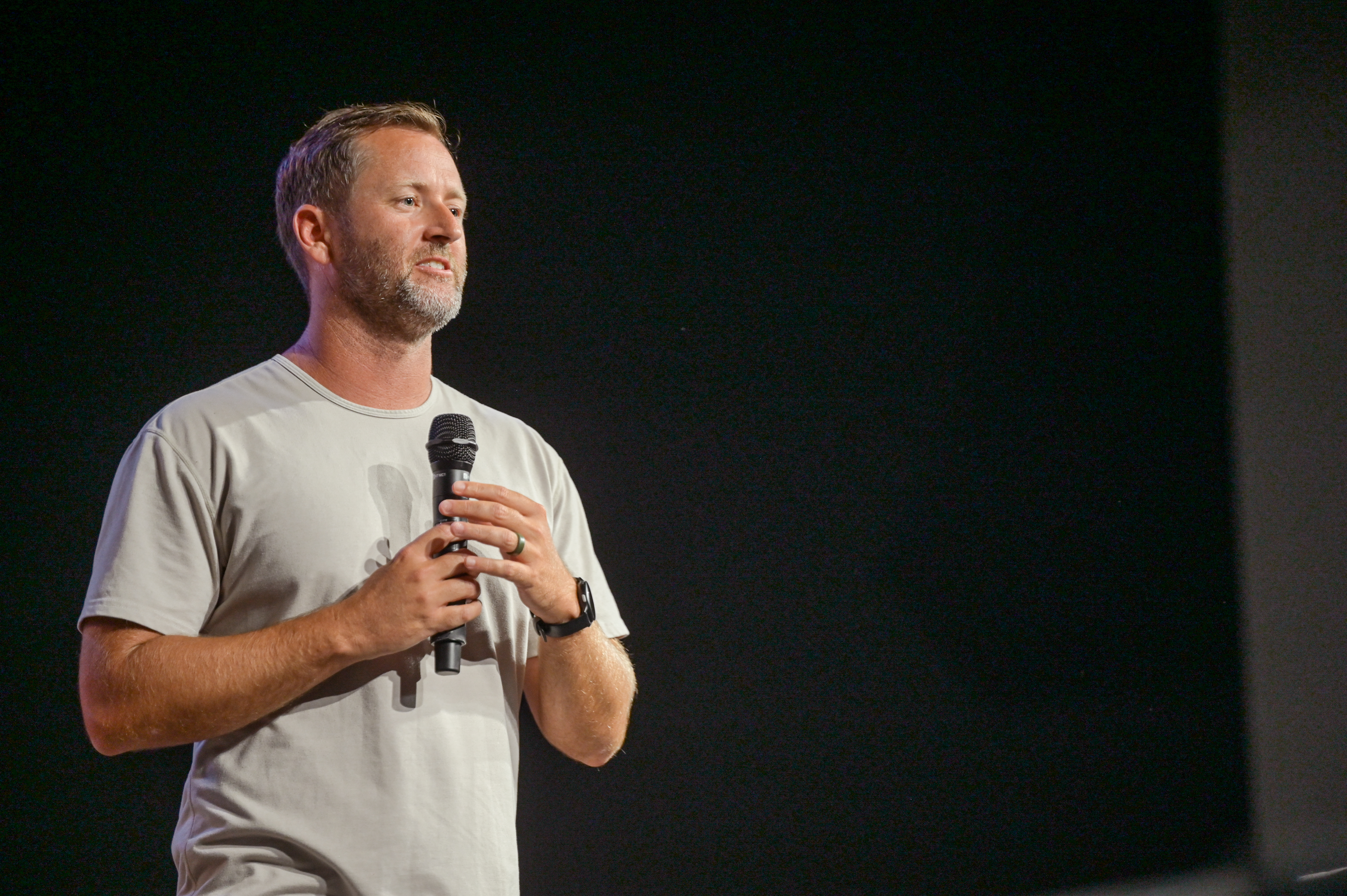 How to Choose the Best Speakers for Your Event
